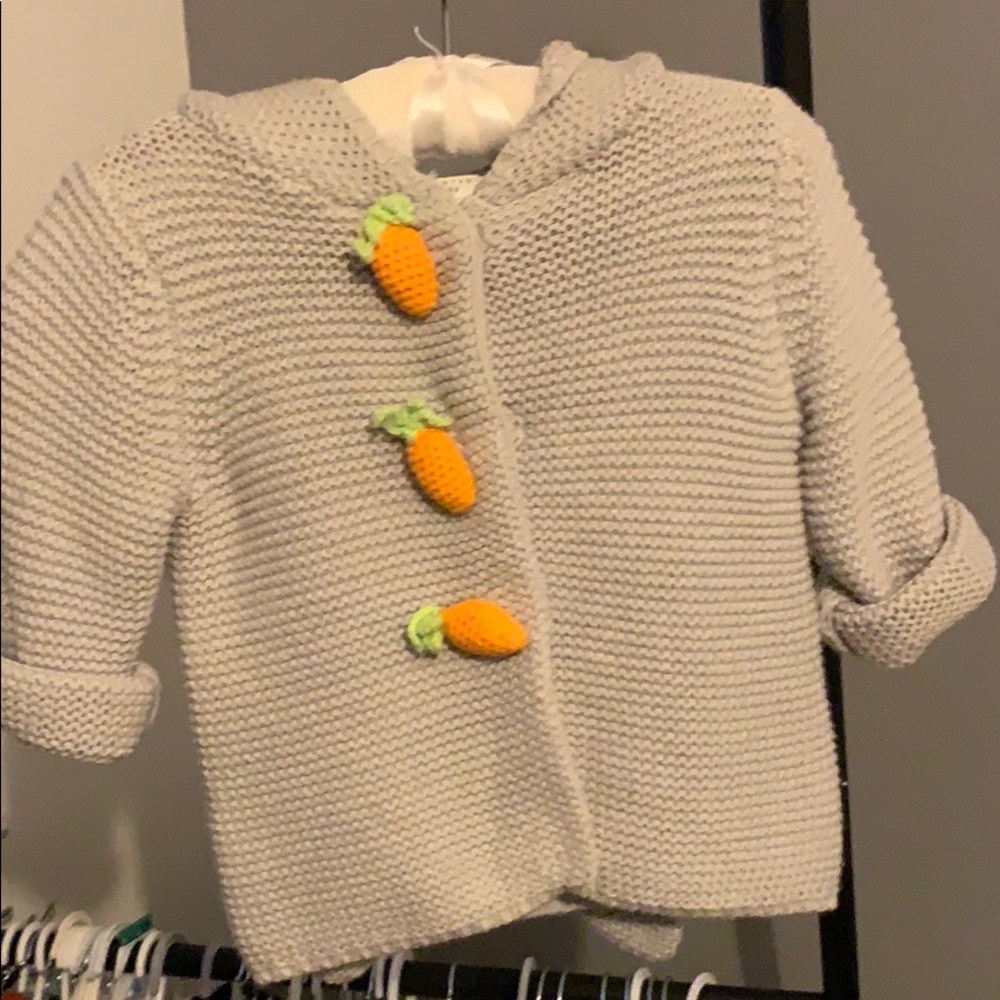 COPY - Bunny baby sweater like new